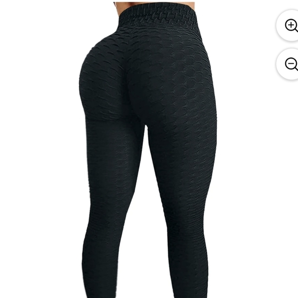 Scrunch Butt Leggings Black. NWOT Size L